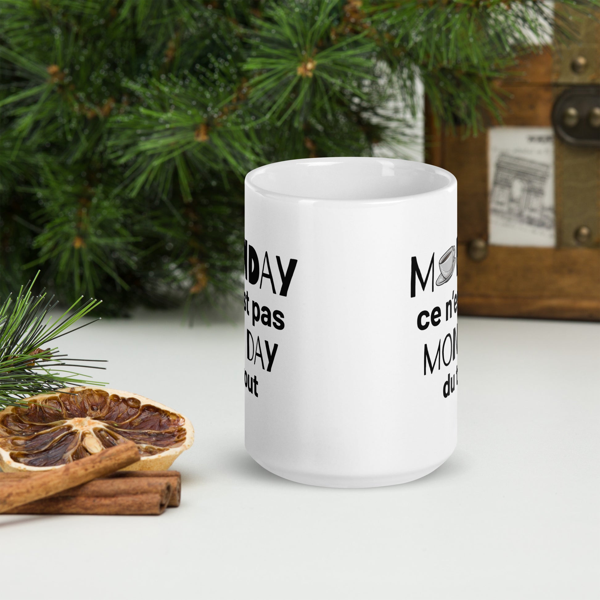 Mug Blanc Brillant - Monday n'est pas mon day du tout - Artyoti 